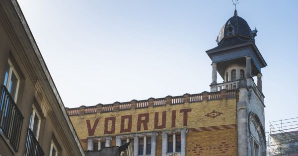 NIEUWE NAAM VOORUIT : DE VOORUIT