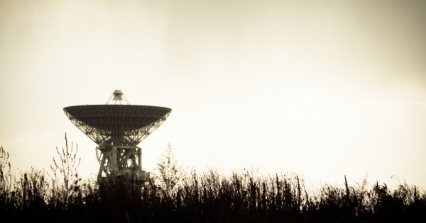 Président de la république française: Pour une loi interdisant aux Français les contacts extra-terrestres