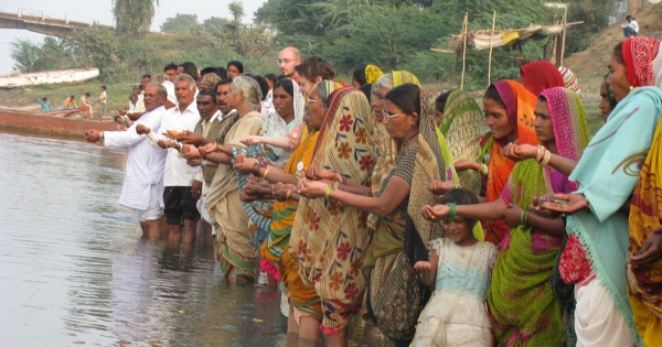 Prime Minister of India: 40,000 families are at stake. Do not close gates of SSP Dam.