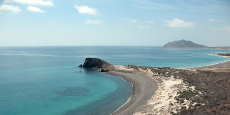 Cabo Pulmo=1 / Tourist Resort=0