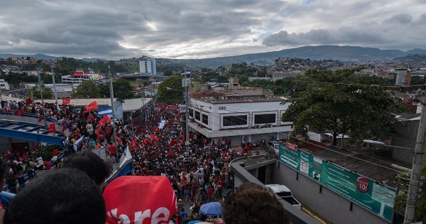 Juan Orlando Hernández, Presidente de Honduras: Respete los derechos humanos|Respect Human Rights