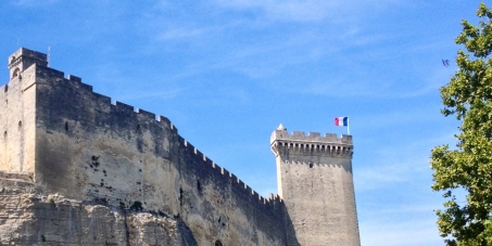 Pour le retour des armoiries de Beaucaire et de la région Languedoc Roussillon