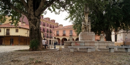 Ayuntamiento de León y Junta de CyL: Dejen como está la Plaza del Grano