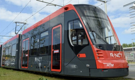 Ontsluit de Binckhorst met een HOV-sneltram door het midden van de Binckhorst.