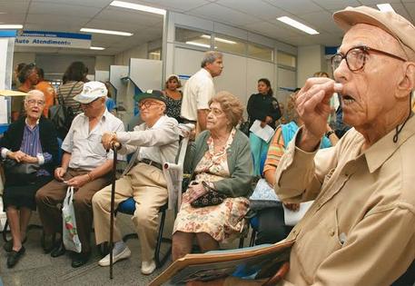 PELO FIM DA FILA NO INSS