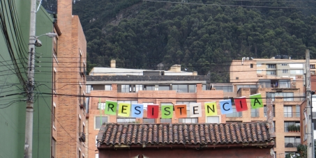 Reforma de la salud en Colombia, para que no sea un negocio, sino un derecho - Muchxs ciudadanxs en el mundo entero se están levantando contra la codicia y la corrupción. Colombia no es una excepción. Nos levantamos contra un modelo de salud, Reforma de la salud en Colombia, para que no sea un negocio, sino un derecho