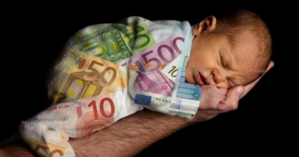 Πρωθυπουργό και υπουργό Υγείας : Εμπόριο βρεφών λύση