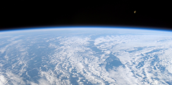 Delegates and world leaders at the Climate Conference in Paris (COP21): Stop. Breathe. Give 1 minute to focus on a healthy, peaceful Earth.